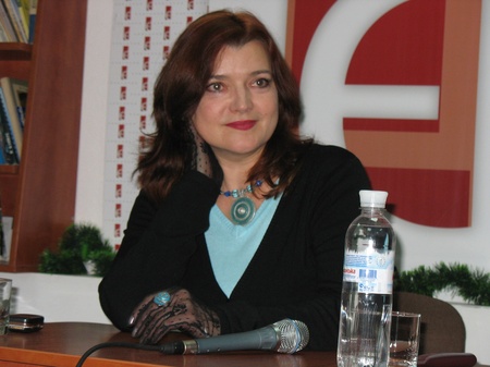 Непоказно граційна, інтелігентна і чарівна Галина Вдовиченко... 