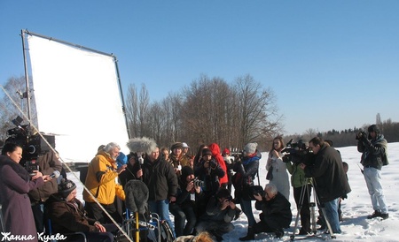 Михайло Іллєнко кермує...  Пирогів, перший знімальнйи день фільму "Толока".  26.02.2013