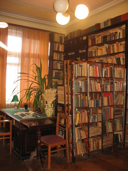 Бібліотека