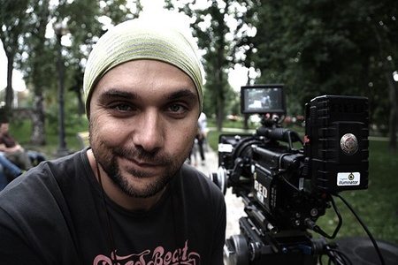 А такий режисер - у себе на сайті:)